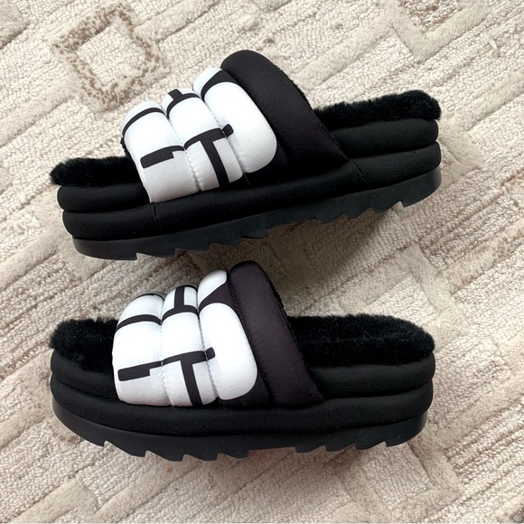 BrandNew UGG Maxi Slide Logo Super Cute! So fun! - Picture 7 of 12